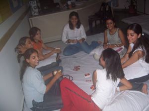 playing uno